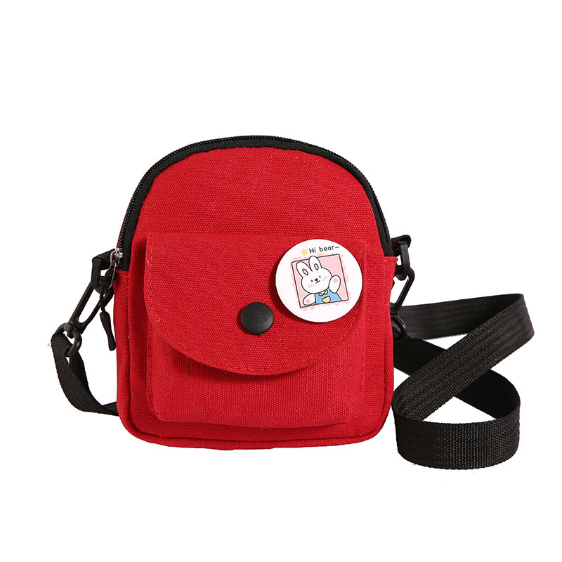 Platnena crossbody torba, gradski minimalistički stil, vertikalni kvadratni oblik, podstava od poliestera, zatvaranje na zip, proljeće 2024
