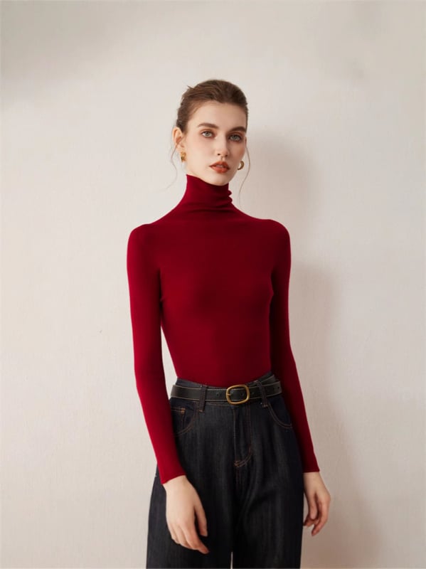 Gyapjú pulóver, magas gallér, karcsú szabás, hosszú ujjú, varratmentes kivitel