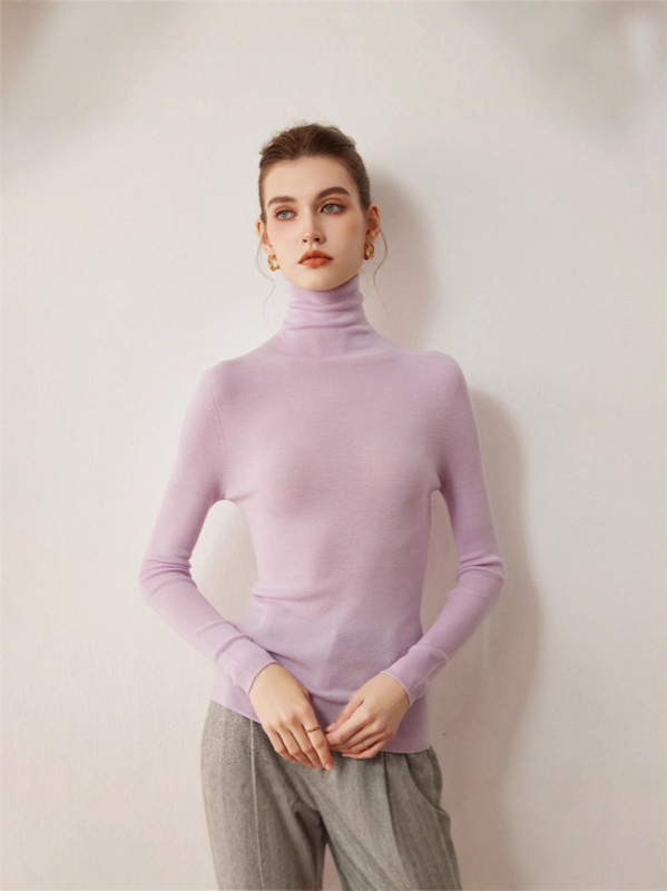 Gyapjú pulóver, magas gallér, karcsú szabás, hosszú ujjú, varratmentes kivitel