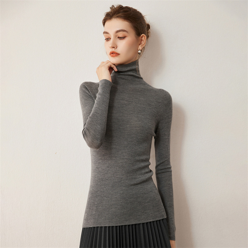 Gyapjú pulóver, magas gallér, karcsú szabás, hosszú ujjú, varratmentes kivitel