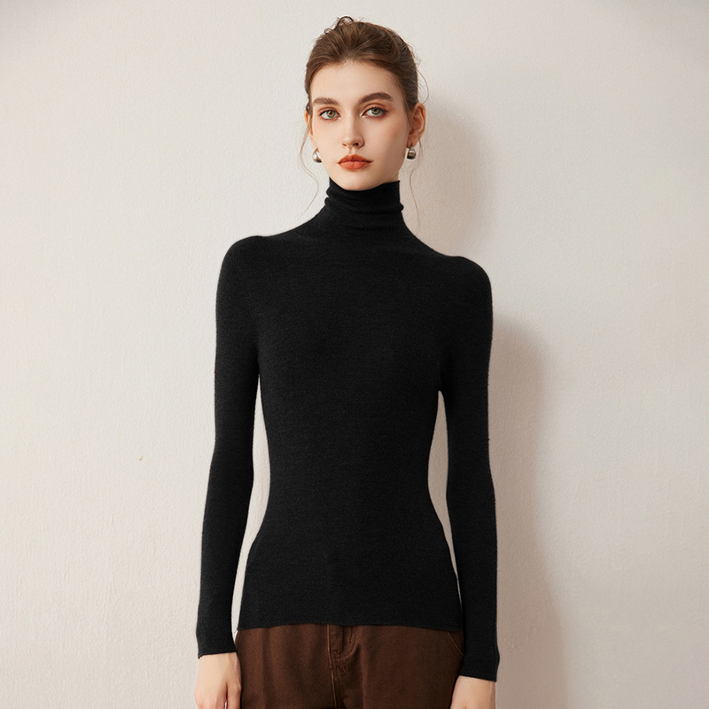 Gyapjú pulóver, magas gallér, karcsú szabás, hosszú ujjú, varratmentes kivitel