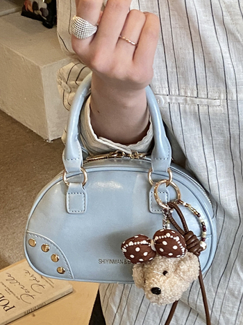 Női PU crossbody táska, városi minimalist stílus, horizontális négyszögletes forma, cipzáras zárás, poliészter bélés, 2026 tavasz szezon