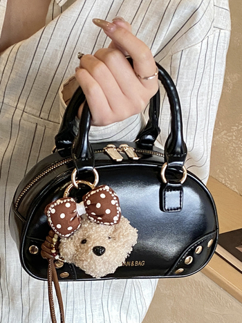 Női PU crossbody táska, városi minimalist stílus, horizontális négyszögletes forma, cipzáras zárás, poliészter bélés, 2026 tavasz szezon