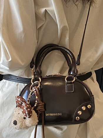 Női PU crossbody táska, városi minimalist stílus, horizontális négyszögletes forma, cipzáras zárás, poliészter bélés, 2026 tavasz szezon