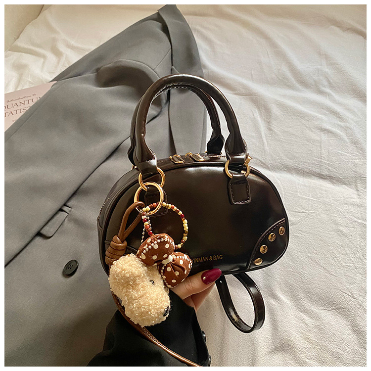 Női PU crossbody táska, városi minimalist stílus, horizontális négyszögletes forma, cipzáras zárás, poliészter bélés, 2026 tavasz szezon