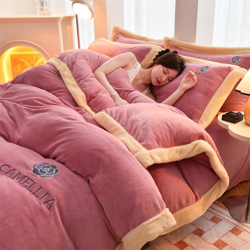 Milk Velvet set de pat din velur de lapte – 4 piese, greutate 2500–3000 g, imprimare și vopsire reactive