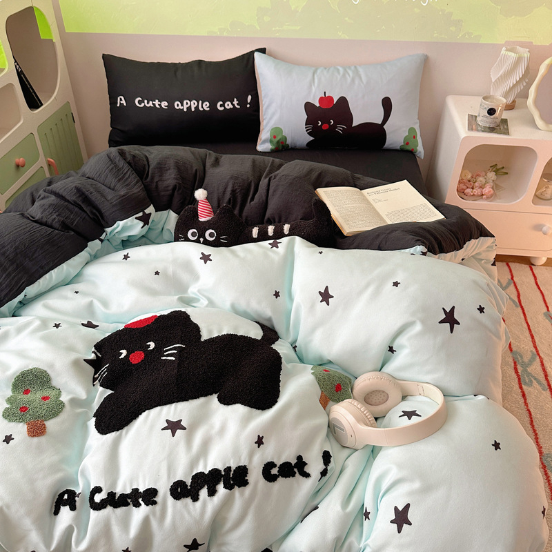 Set de lenjerie pat din bumbac spălat, patru piese, cu broderie cartoon și vopsire reactive