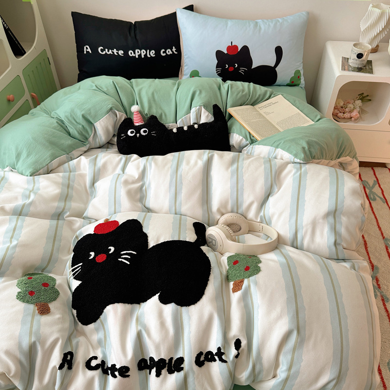 Set de lenjerie pat din bumbac spălat, patru piese, cu broderie cartoon și vopsire reactive