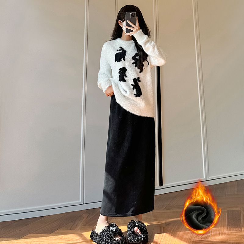 Flísová podšité sukňa s vysokým pásom, priliehavá na boky, strednej dĺžky, s chrbtovým rozparkom, jesenná-zimná, spandexová zmes