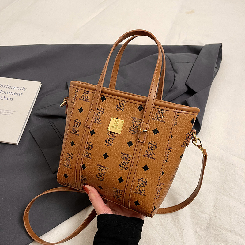 PU bucket cez rameno taška, mestská jednoduchosť, zips, polyesterová podšívka, vrecko na telefón, Zima 2024