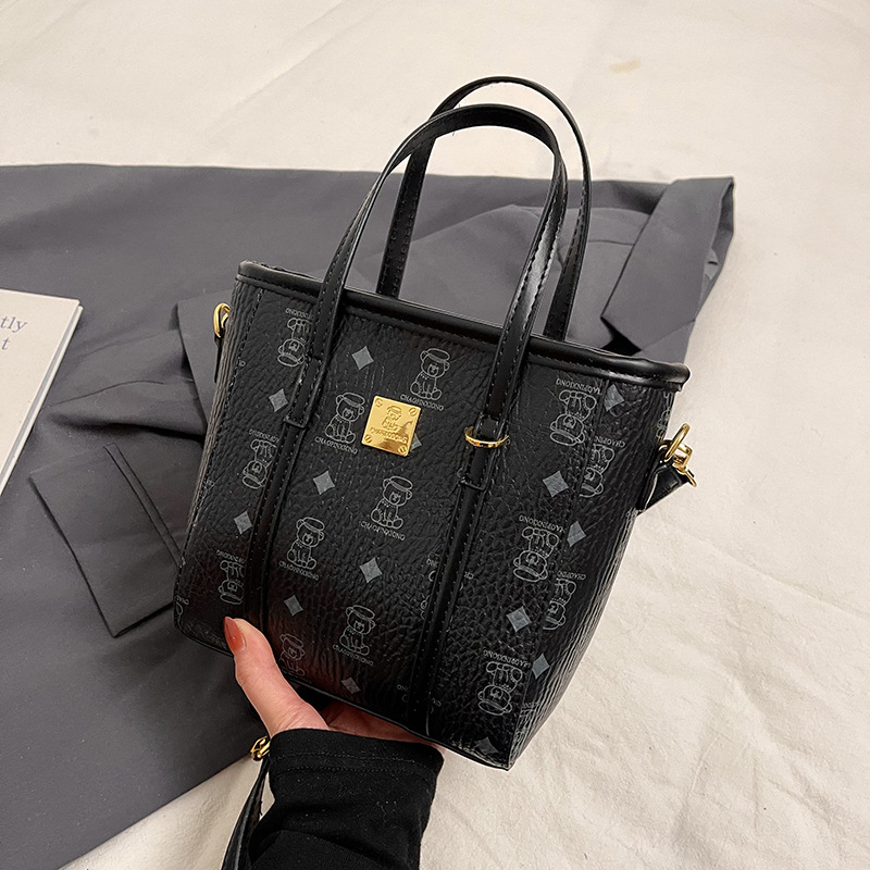 PU bucket cez rameno taška, mestská jednoduchosť, zips, polyesterová podšívka, vrecko na telefón, Zima 2024