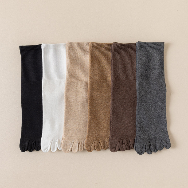 Ženske čarape s pet prstiju od pamuka, s dijeljenim prstima, antibakterijske, upijaju znoj i otporne na miris, 70% pamuka, 25% poliester, 5% elastan