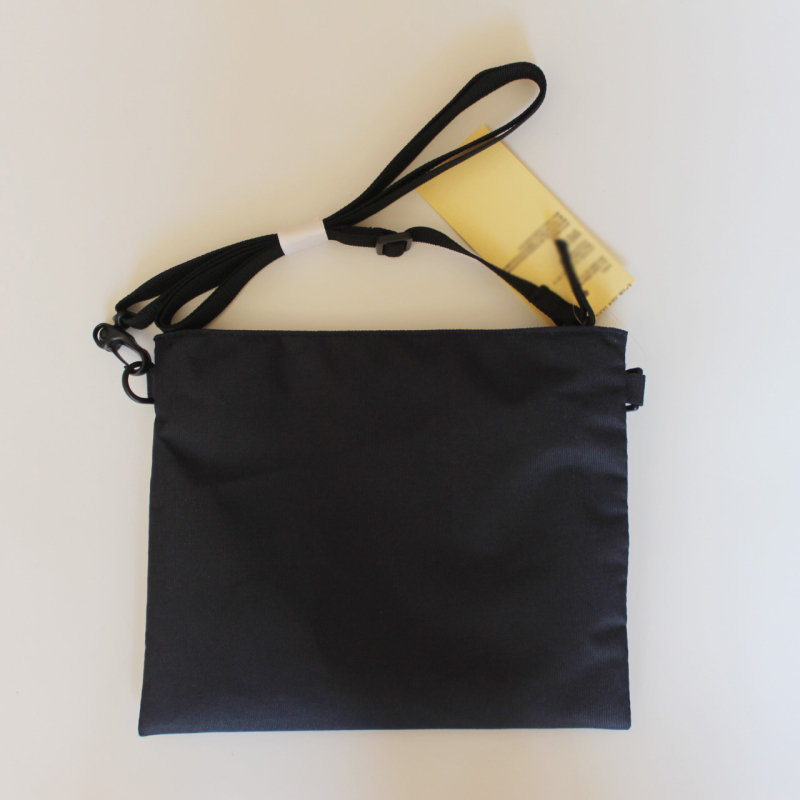 Crossbody torba - lagana, oksford tkanina, stil omotnice, vodootporna, jedna naramenica, horizontalno kvadratnog oblika