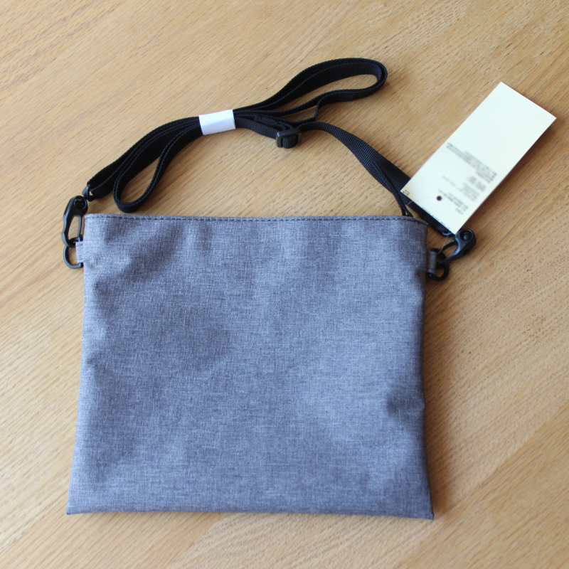 Crossbody torba - lagana, oksford tkanina, stil omotnice, vodootporna, jedna naramenica, horizontalno kvadratnog oblika