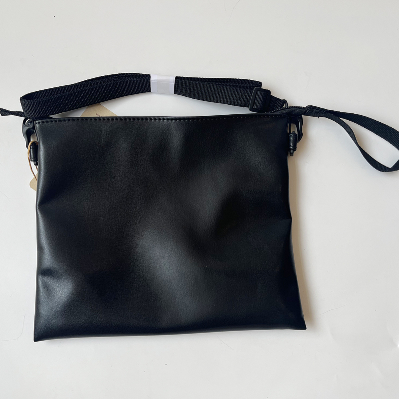 Crossbody torba - lagana, oksford tkanina, stil omotnice, vodootporna, jedna naramenica, horizontalno kvadratnog oblika