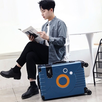 Kofer na cestovanie z ABS materiálu, Otváranie na zips, Univerzálne kolieska, Zámok na zips, Hmotnosť 4 kg