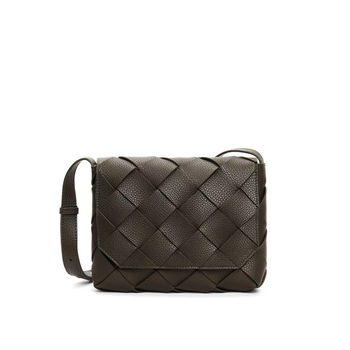 Crossbody torba s gradsko minimalističkim stilom | Koža prvog sloja goveda, tkanata tekstura, horizontalan kvadratni oblik, magnetsko zatvaranje, unutarnja džep za telefon i džep sa zatvaračem