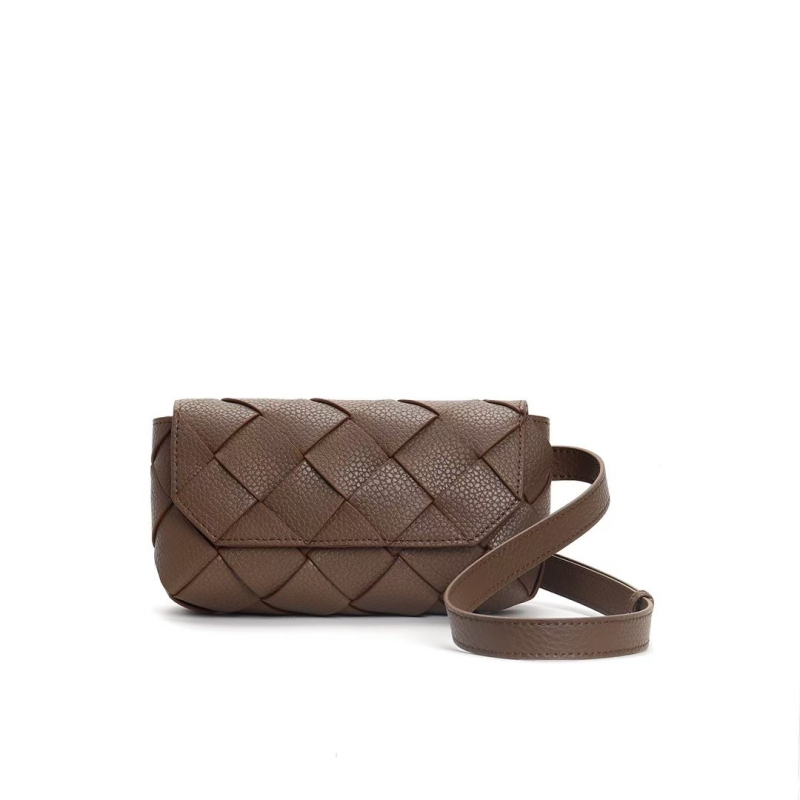 Crossbody torba s gradsko minimalističkim stilom | Koža prvog sloja goveda, tkanata tekstura, horizontalan kvadratni oblik, magnetsko zatvaranje, unutarnja džep za telefon i džep sa zatvaračem