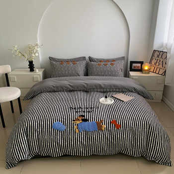 Set de pat din 4 piese, din bumbac 100%, finisaj periat, imprimare și vopsire reactive, model desen animat, potrivit pentru toate sezoanele