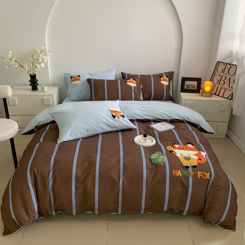 Set de pat din 4 piese, din bumbac 100%, finisaj periat, imprimare și vopsire reactive, model desen animat, potrivit pentru toate sezoanele