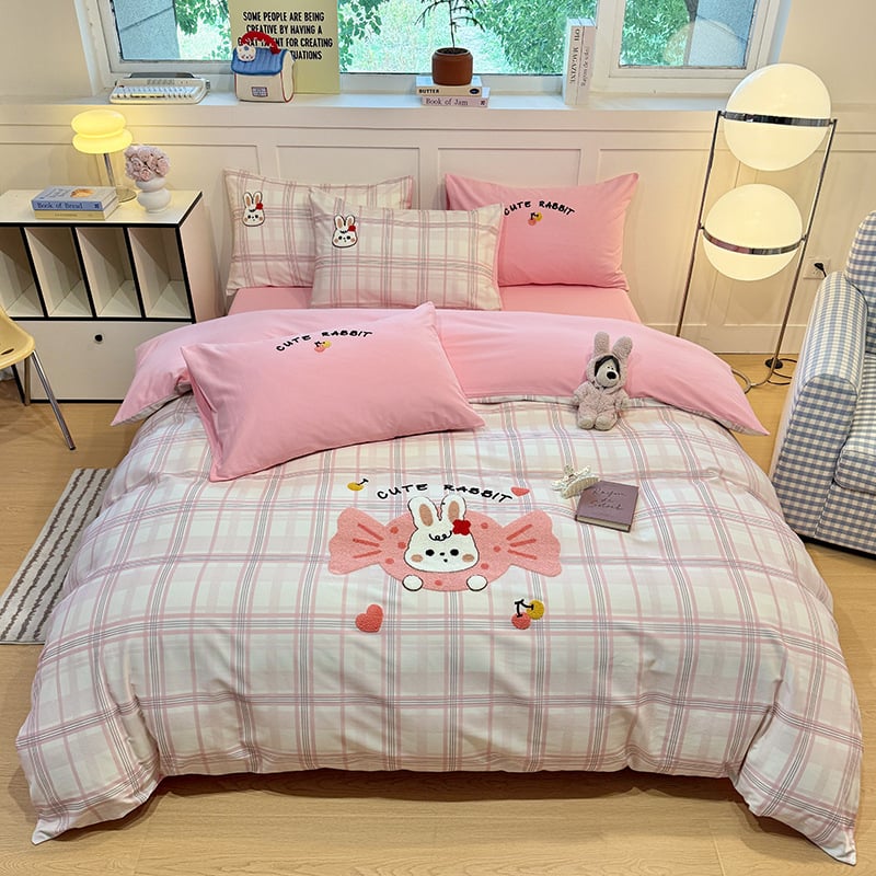 Set de pat din 4 piese, din bumbac 100%, finisaj periat, imprimare și vopsire reactive, model desen animat, potrivit pentru toate sezoanele