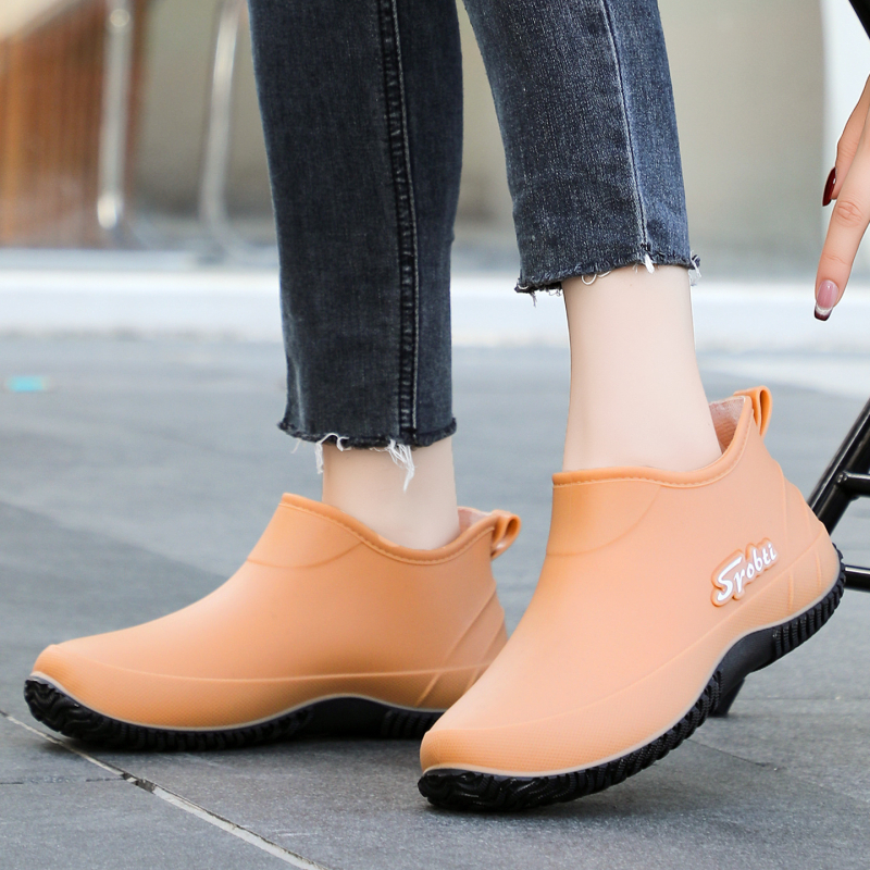 Ženske kišne cipele od PVC – vodootporne, protuklizne, niska visina, slip-on