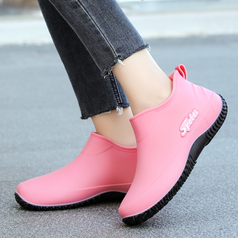 Ženske kišne cipele od PVC – vodootporne, protuklizne, niska visina, slip-on