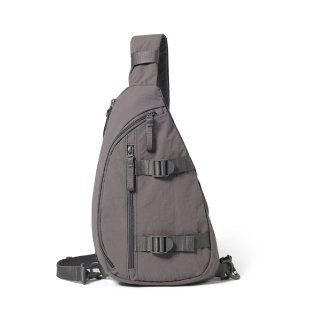 Unisex nylon crossbody torba – proljeće 2025, svakodnevna upotreba.
