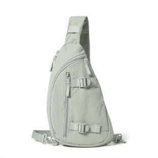 Unisex nylon crossbody torba – proljeće 2025, svakodnevna upotreba.