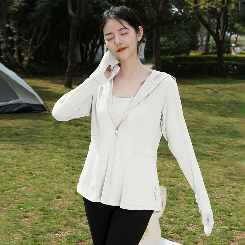 Dámska letná vetrovka s UV ochranou UPF50+, priedušná a ľahká, s kapucňou, polyester