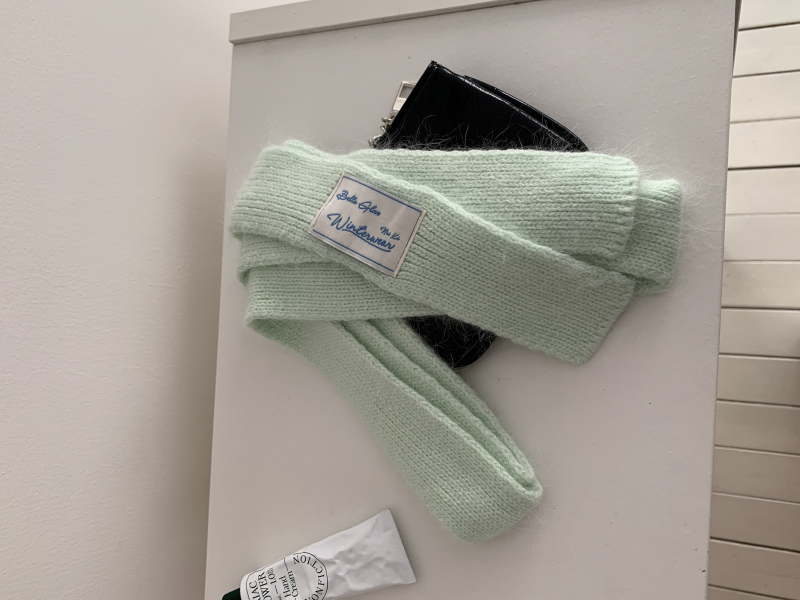 Σετ γάντια και φουλάρι — πλεκτό, κορεάτικου στιλ, κατάλληλο για τον χειμώνα, κυκλοφόρησε το φθινόπωρο του 2023