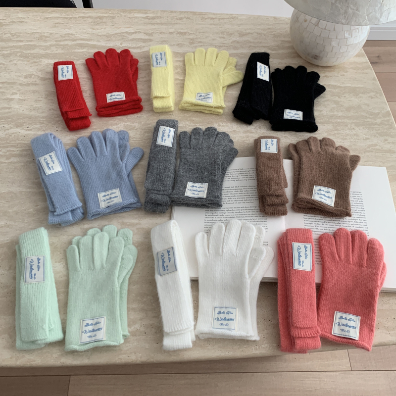 Σετ γάντια και φουλάρι — πλεκτό, κορεάτικου στιλ, κατάλληλο για τον χειμώνα, κυκλοφόρησε το φθινόπωρο του 2023