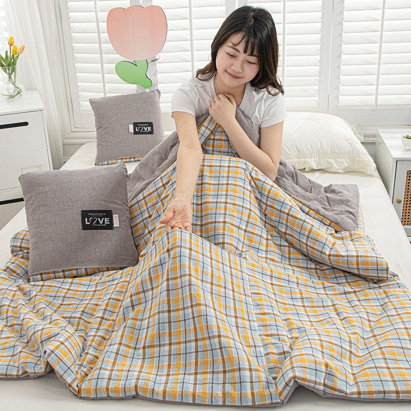 Двупосочен памучен комплект: 2‑в‑1 одеяло и възглавница за охлаждане, за офис или кола, сгъваем дизайн, полиестерна пълнеж, модерен минималистичен стил; модели: райета, геометричен мотив