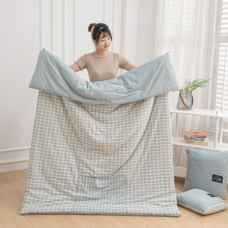 Двупосочен памучен комплект: 2‑в‑1 одеяло и възглавница за охлаждане, за офис или кола, сгъваем дизайн, полиестерна пълнеж, модерен минималистичен стил; модели: райета, геометричен мотив