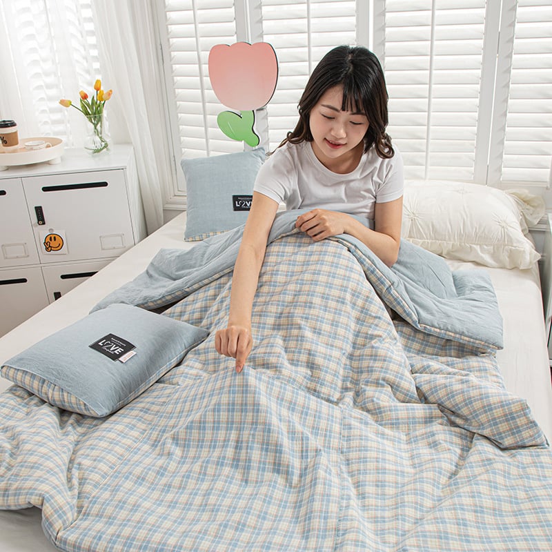 Двупосочен памучен комплект: 2‑в‑1 одеяло и възглавница за охлаждане, за офис или кола, сгъваем дизайн, полиестерна пълнеж, модерен минималистичен стил; модели: райета, геометричен мотив