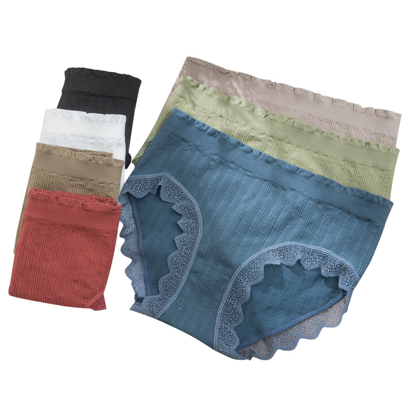 Bezšvové, priedušné dámske nohavičky so stredným pásom, čipkou a bavlnenou vložkou