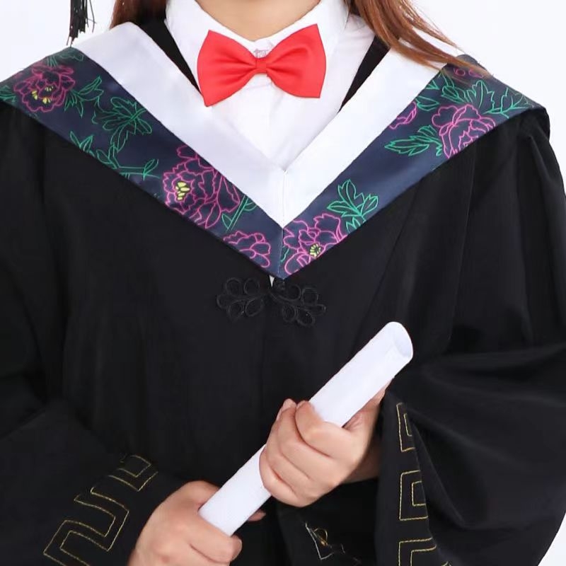 Unisex mantije za diplomski studij – inženjerski i humanistički studiji, kazališni i uloge kostimi, meka i lijepa tkanina, proljeće 2024