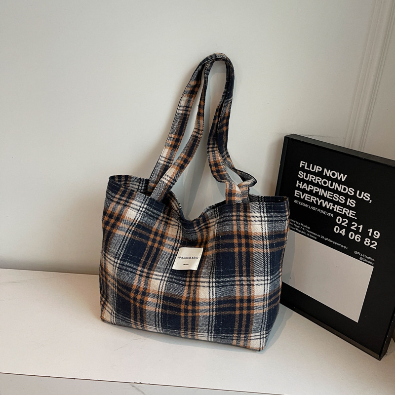 Ženska tote torba, europsko-američki retro stil, vuneni materijal, džep za prijenosno računalo, magnetska kopča, jedna naramenica