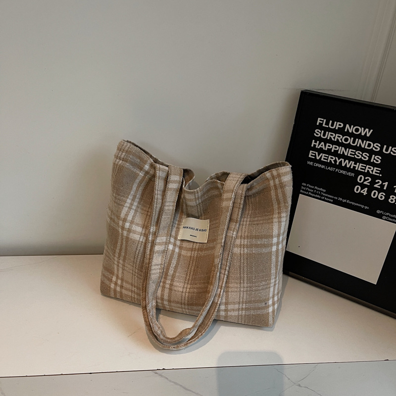 Ženska tote torba, europsko-američki retro stil, vuneni materijal, džep za prijenosno računalo, magnetska kopča, jedna naramenica