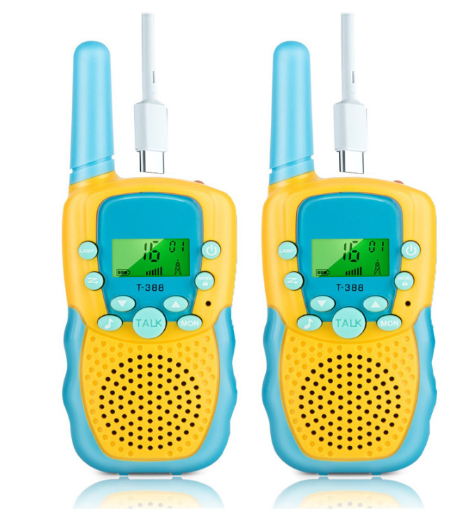 Huike T388 Gyerek Walkie-Talkie 22 csatorna, 1,5–3 km hatótáv, RF teljesítmény 0,5 W, 3,7 V lítium akkumulátor, kijelzővel