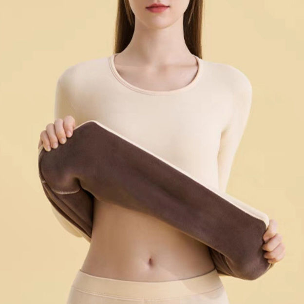 Γυναικεία T-shirt - Oversize, στρογγυλό λαιμό, κέντημα (βισκόζη, λεία ύφανση, κανονικό μανίκι)