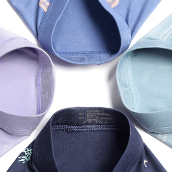 Modal anyagú férfi boxer alsó karikatúrás mintával, középmagas derék, lélegző kötött anyag