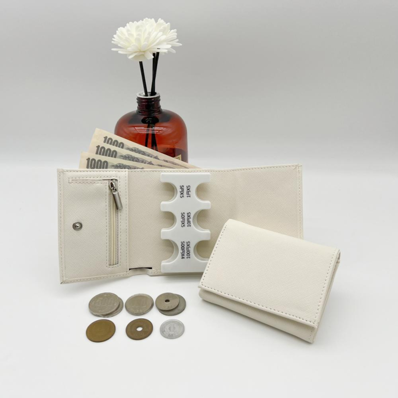 PU δερμάτινο μικρό πορτοφόλι με κλιπ κερμάτων, τριπλού σχεδίου Saffiano, συμπαγές πολυλειτουργικό πορτοφόλι, καλοκαίρι 2023