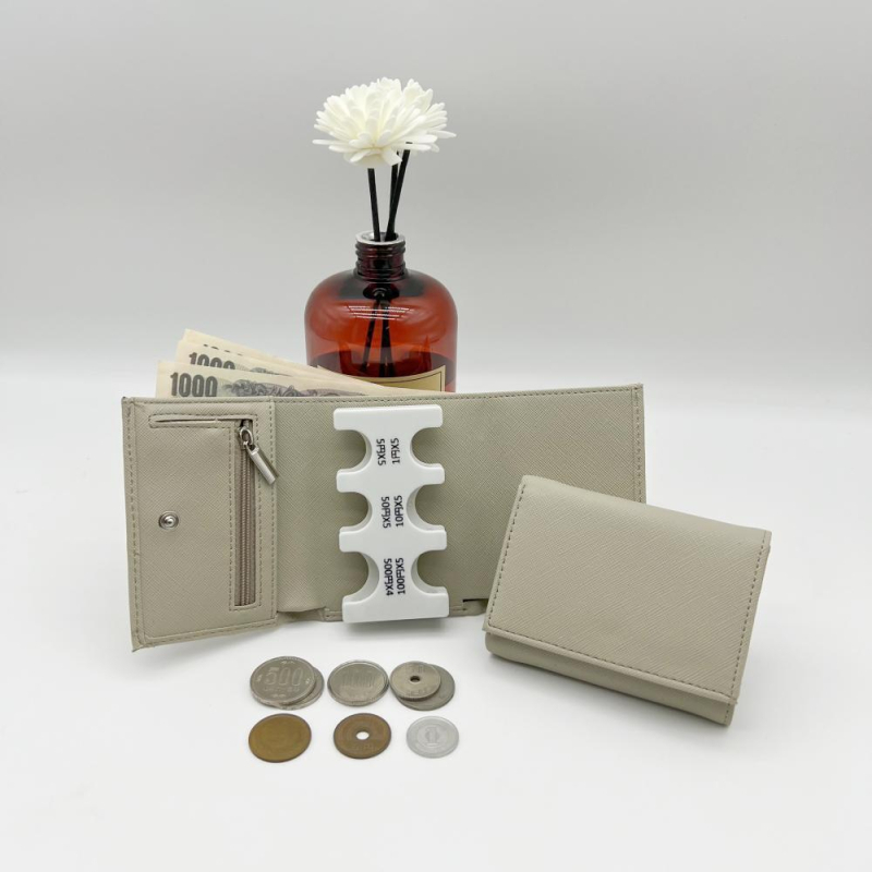 PU δερμάτινο μικρό πορτοφόλι με κλιπ κερμάτων, τριπλού σχεδίου Saffiano, συμπαγές πολυλειτουργικό πορτοφόλι, καλοκαίρι 2023