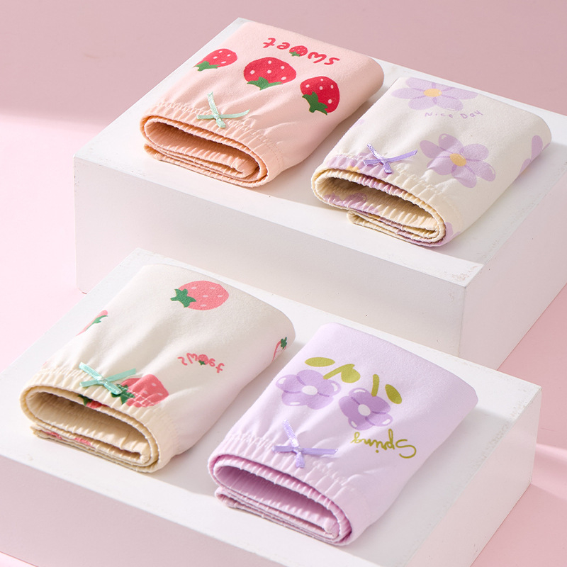 Boxeri pentru fete din bumbac 95%, model ușor de vară, pentru copii 3–8 ani (100–140 cm) și copii mai mari peste 140 cm.