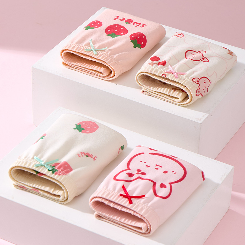 Boxeri pentru fete din bumbac 95%, model ușor de vară, pentru copii 3–8 ani (100–140 cm) și copii mai mari peste 140 cm.