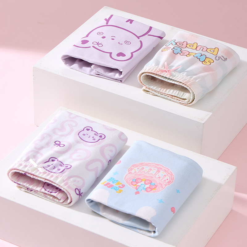 Boxeri pentru fete din bumbac 95%, model ușor de vară, pentru copii 3–8 ani (100–140 cm) și copii mai mari peste 140 cm.