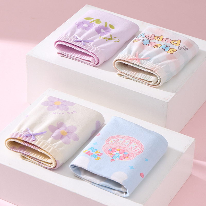 Boxeri pentru fete din bumbac 95%, model ușor de vară, pentru copii 3–8 ani (100–140 cm) și copii mai mari peste 140 cm.