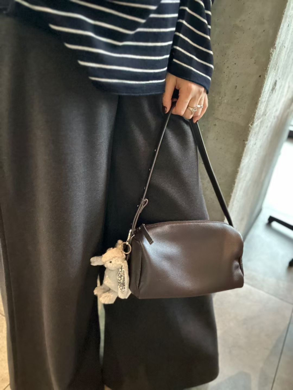 Geantă de umăr crossbody din piele de nivel superior, închidere magnetică, buzunar ascuns cu fermoar