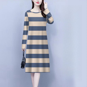 Šaty A-line so vzorom prúžkov, stredná dĺžka, dlhé rukávy, okrúhly výstrih